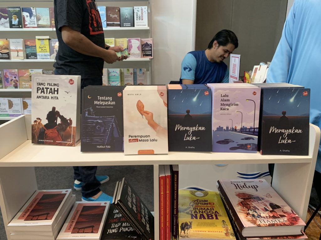 Mengapakah Buku Swacinta Menjadi Pilihan Pembaca Muda?